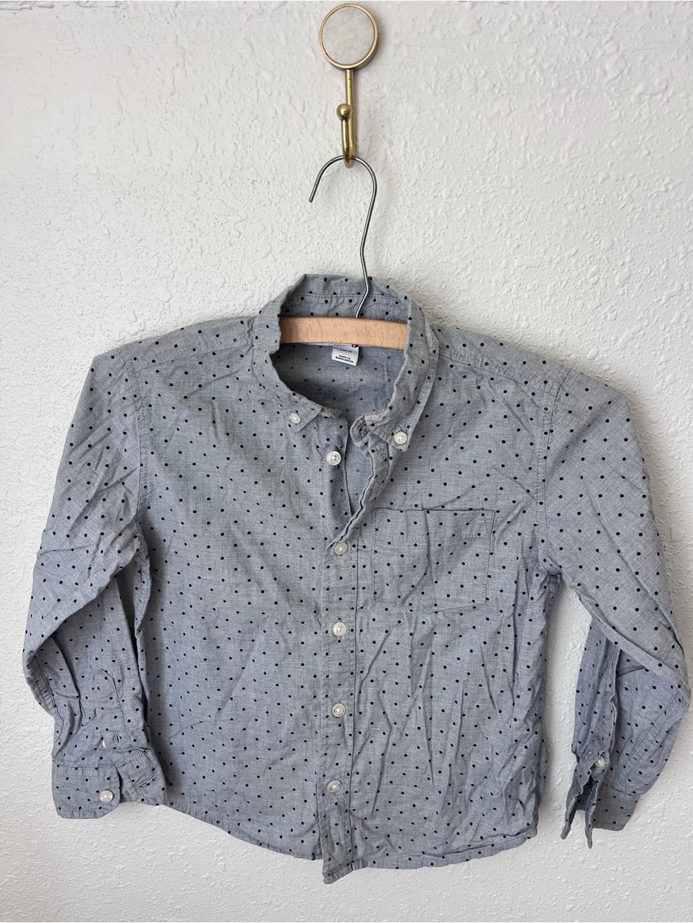 boys Light Gray Dot-Pattern Button-Up Shirt